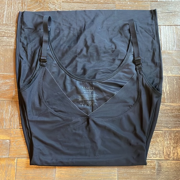 Assets Red Hot Label by Spanx Featherwight Firmers Open Bust Full Slip🖤 - Picture 5 of 11